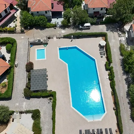 The Village 2 Bedroom Detached With Shared Pool